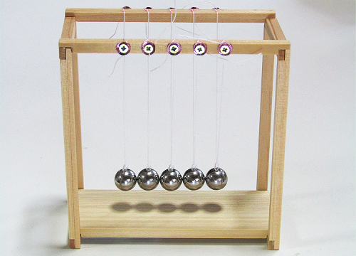 カチカチ玉 衝突球 ニュートンのゆりかご 小 工作キット 株式会社さえき科学